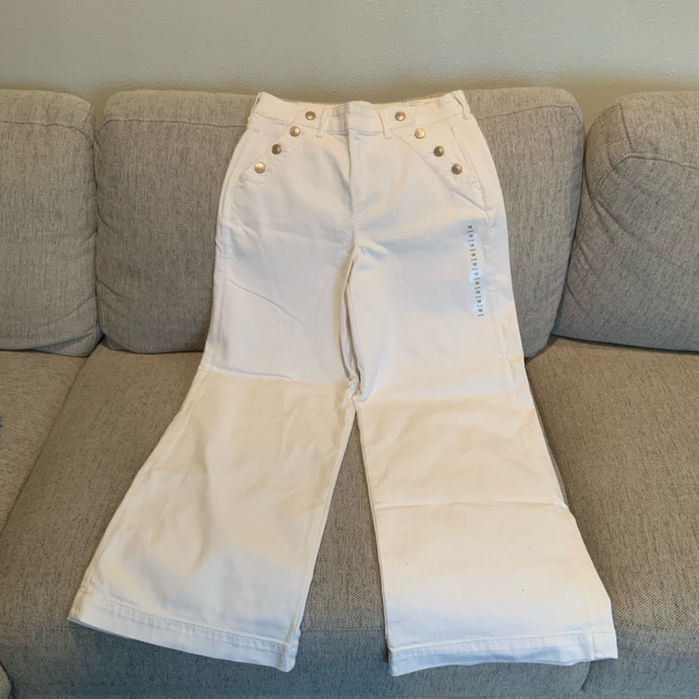 American Eagle Outfitters White Flare Jeans